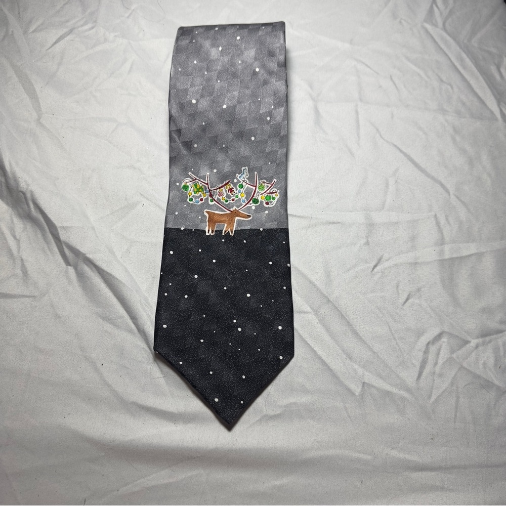 Christmas Reindeer Tie Gray Silk Holiday Necktie Hallmark 57 X 4